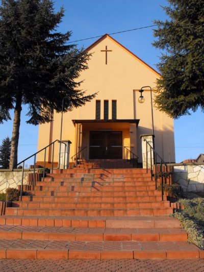 Kościół w Różance schody