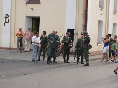 Zdjęcia z Pikniku Piknik Historycznego. W hołdzie walczącym o wolność. 