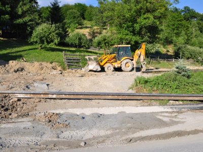 Zabezpieczanie osuwiska w Niewodnej