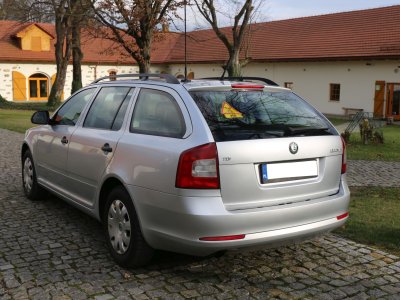 Sprzedam Skoda Octavia II lift 2011 1.6 TDI kombi przebieg 173 tys OKAZJA!!!