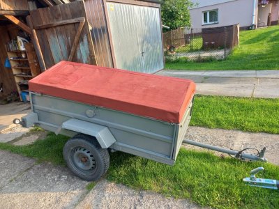 Przyczepka samochodowa 