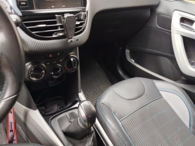 Peugeot 2008 urban cross, stan bdb, bez wkladu, doinwestowany