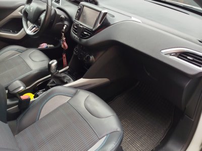 Peugeot 2008 urban cross, stan bdb, bez wkladu, doinwestowany