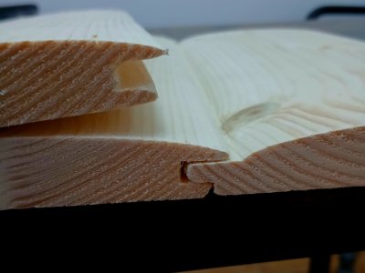 Deska elewacyjna półbal, świerk europejski/skandynawski. MOŻLIWY TRANSPORT