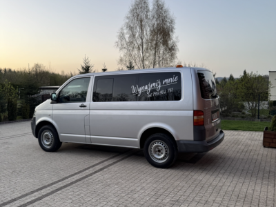 Wynajem Volkswagen Caravelle 2009r. Wersja 9 osobowa
