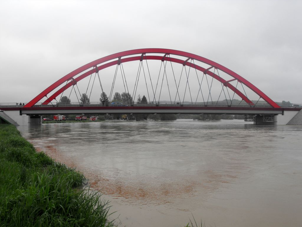 powódź strzyżow most