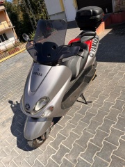 Yamaha Majesty