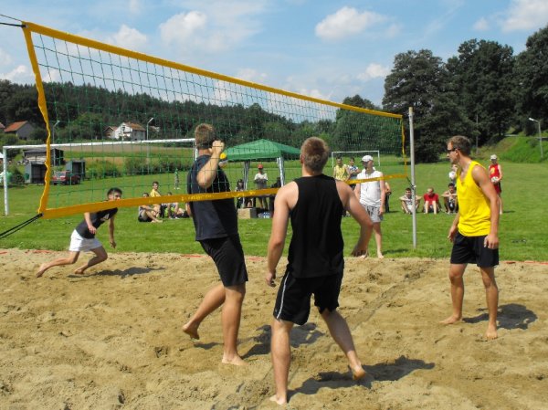 Otwarty Gminny Turniej Piłki Siatkowej Plażowej. Siatkówka plażowa na wysokim powiomie.