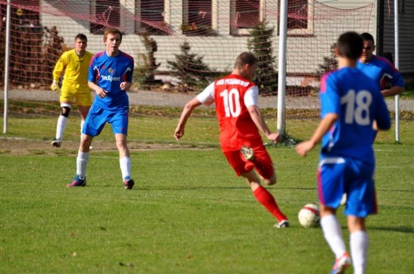 2013-10-06 Wisłok Strzyżów - LKS Pisarowce 1:2 (0:1) 