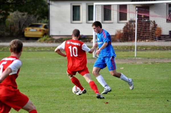 2013-10-06 Wisłok Strzyżów - LKS Pisarowce 1:2 (0:1) 