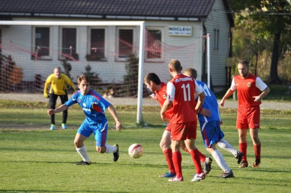 2013-10-06 Wisłok Strzyżów - LKS Pisarowce 1:2 (0:1) 