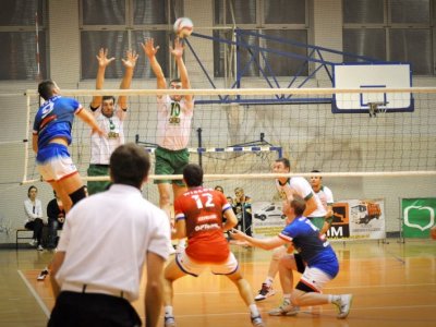 Fotorelacja z meczu piłki siatkowej Wisłka Strzyżów z drużyną z Sanoka. Fot. Tomasz Ciombor